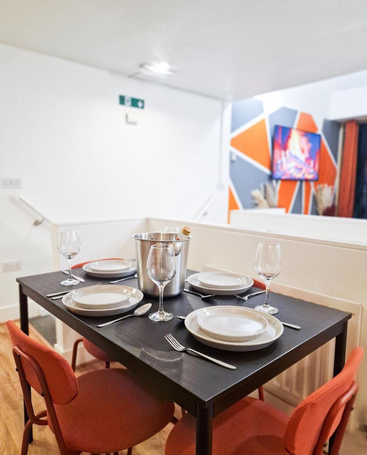 Luxury Waterfront Property With Free Parking Coventry Buitenkant foto