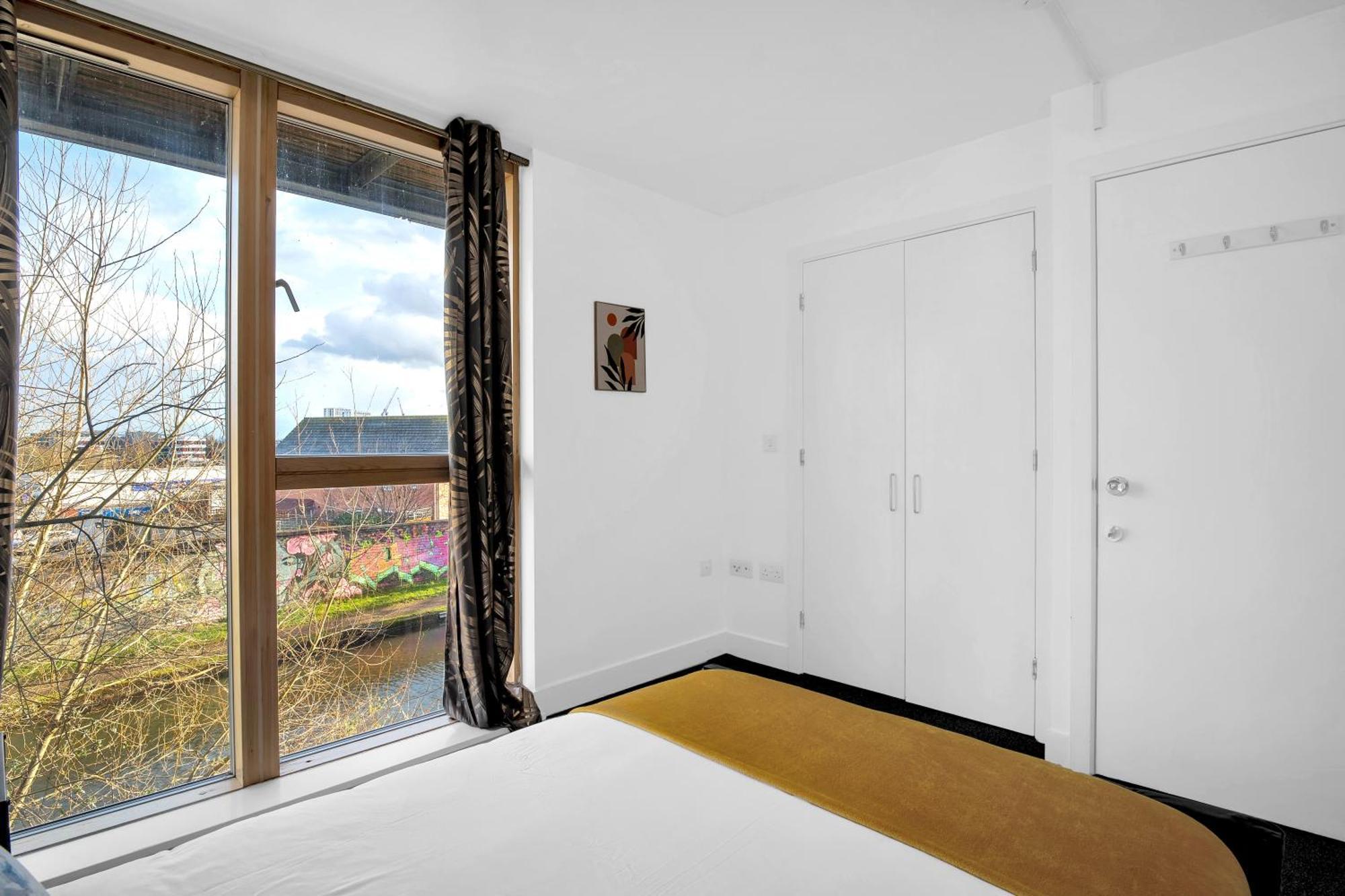 Luxury Waterfront Property With Free Parking Coventry Buitenkant foto