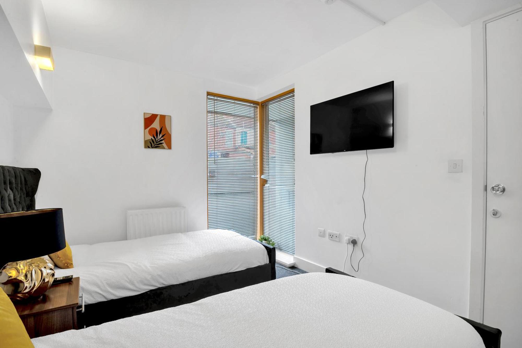 Luxury Waterfront Property With Free Parking Coventry Buitenkant foto