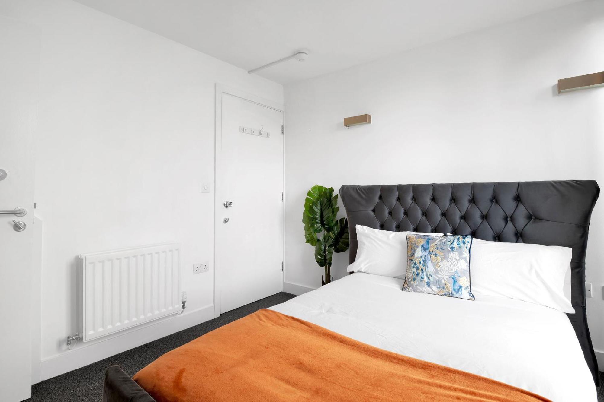 Luxury Waterfront Property With Free Parking Coventry Buitenkant foto