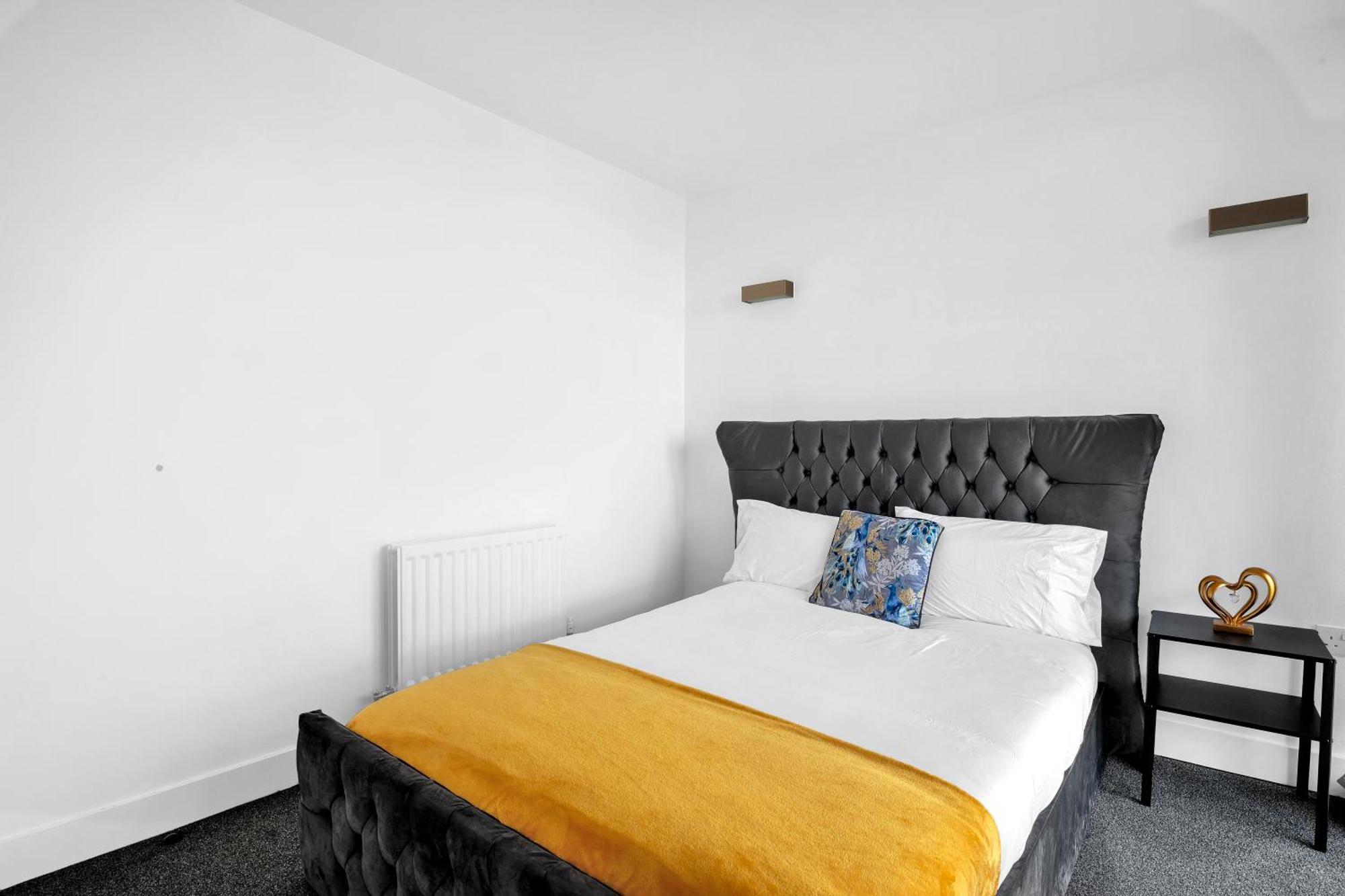 Luxury Waterfront Property With Free Parking Coventry Buitenkant foto
