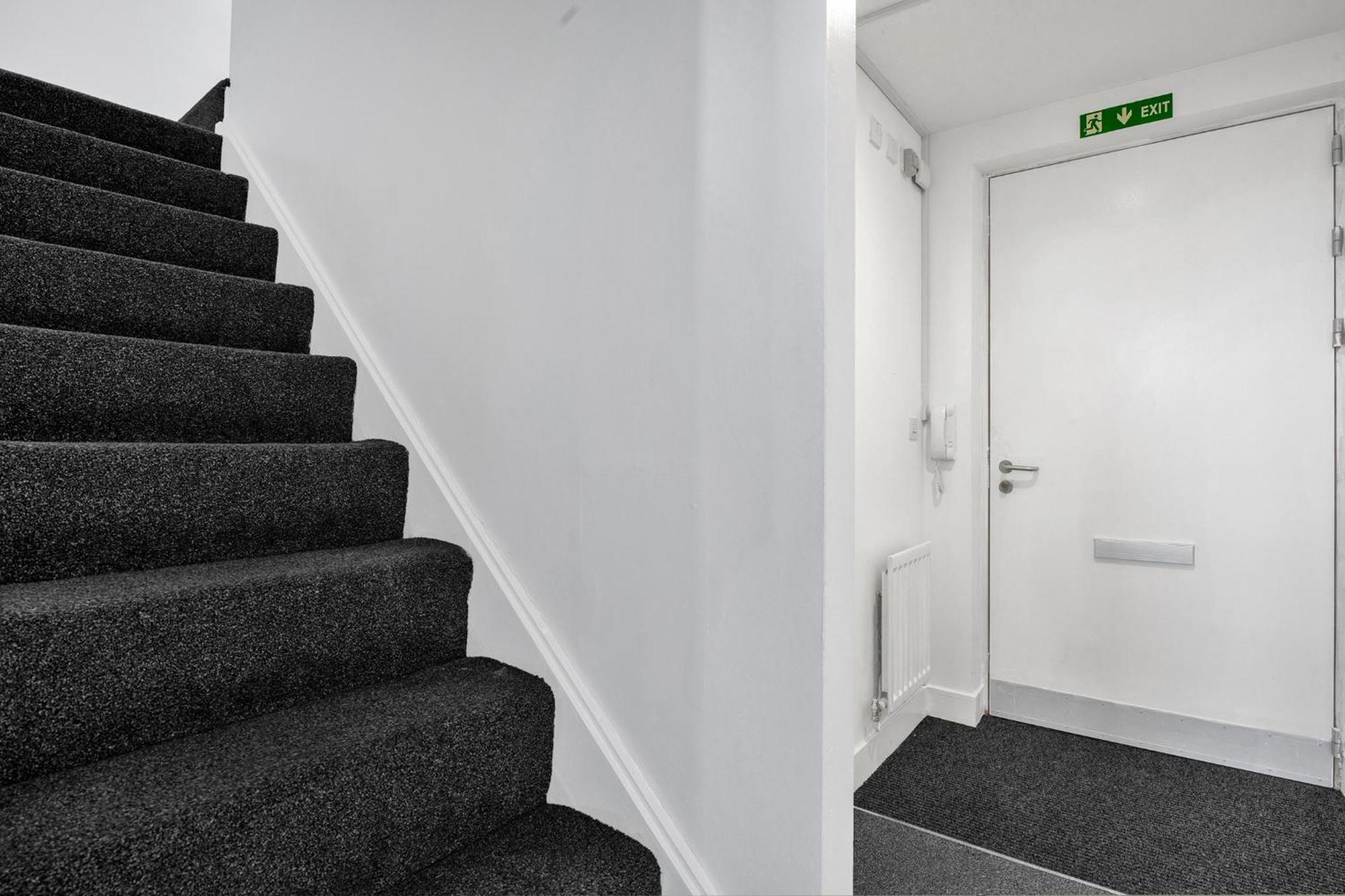 Luxury Waterfront Property With Free Parking Coventry Buitenkant foto